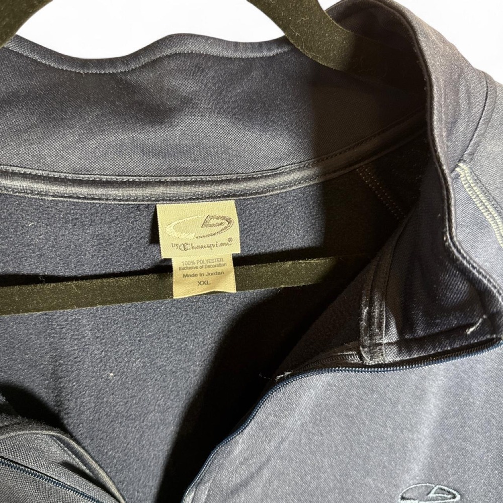 Champion Pullover - Picture 3 of 4